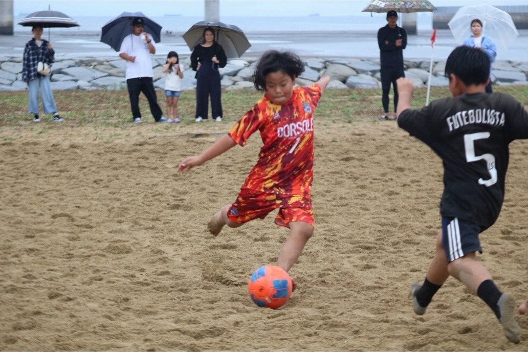 行橋ビーチサッカーフェスティバル2026 試合の様子